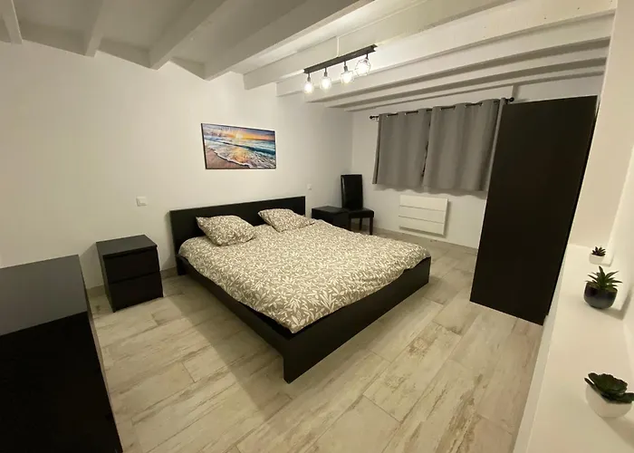 Location Maison Avec Piscine Sauna Proche Plages بيت للعطل