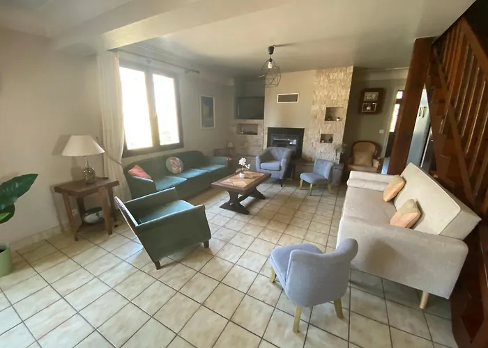 Location Maison Avec Piscine Sauna Proche Plages بيت للعطل